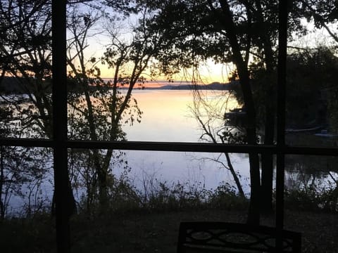 Lake WI and Merrimac Ferry view from screen room