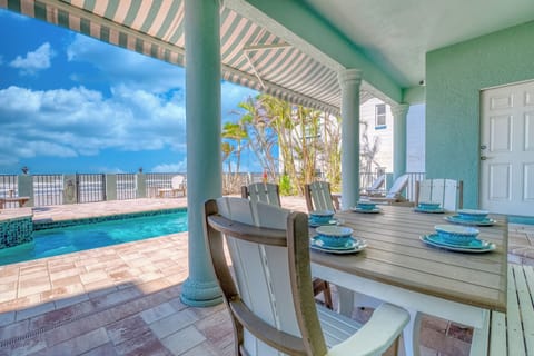 Great Awning, new pool pavers and pool finish! - Ahhh....Heated Pool/Spa and Direct Beach Views!