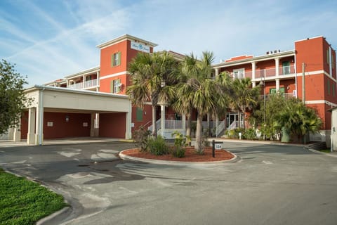 Water Street Hotel Entrance