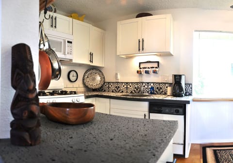 Hawaiian Cowboy Kitchen,& Lava Island!