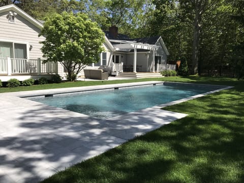 brand new gunite pool, patio
new patio furniture, lounges,3 umbrellas not shown
