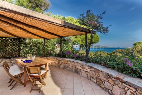 North Sardinia. Fabulous villa for rent in Lu Impostu with amazing seaview.