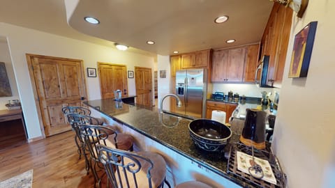 Fully Equipped Kitchen - Fully Equipped Kitchen