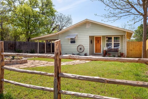 Dos Vaqueros Cottage