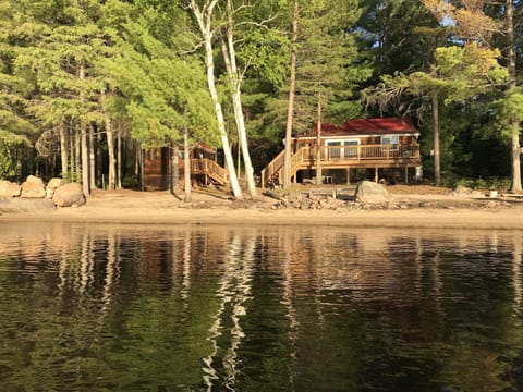 Welcome to Loon Lodge and Bunkie!
