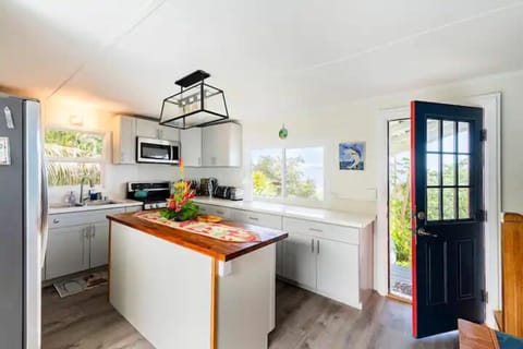 Imagine the ocean view as you prep and clean up meals. 