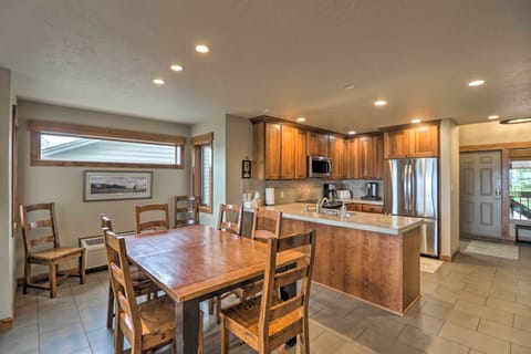 Living Room | Dining table | Corner Unit