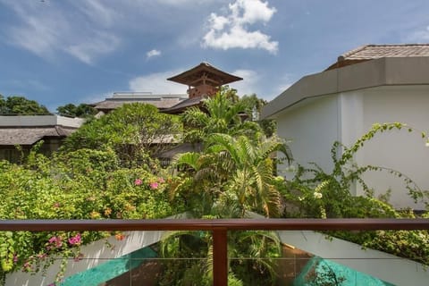 3 BR LSRN Modern Villa Seminyak 