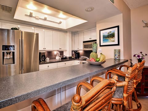 Breakfast bar has seating for 3.