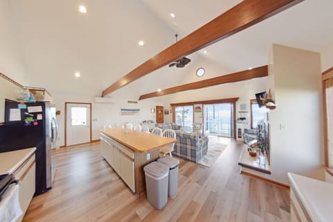 Kitchen/great room with beautiful views of the Delaware Bay!