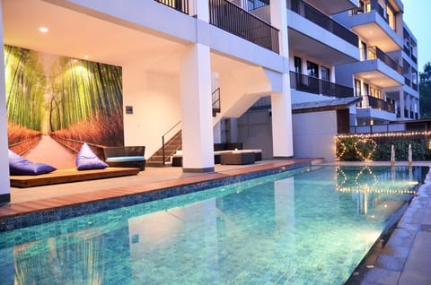 Swimming pool