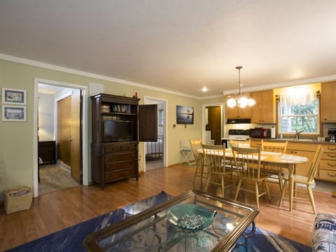 Open concept floor plan.