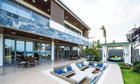 V8A-Luxury Villa/8BR for your holiday