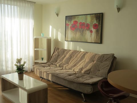Central and cozy apartment near metro