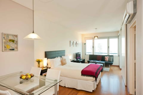    Bonito Studio With Views 