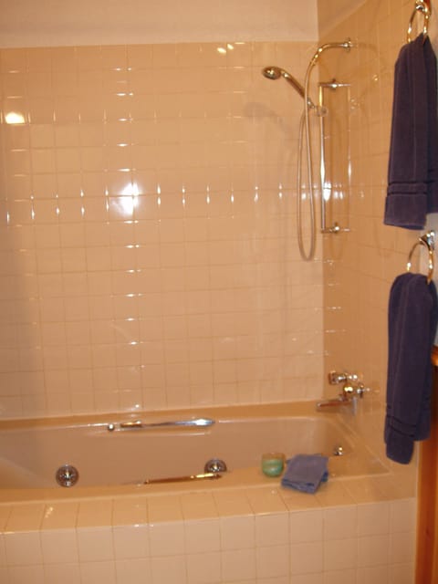 Clean, Simple, Comfortable