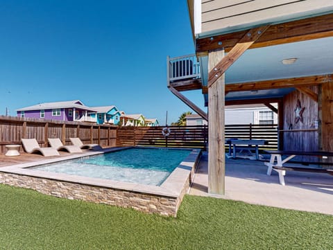 Golf Cart + Beach Gear Credit Included With Your Stay!
