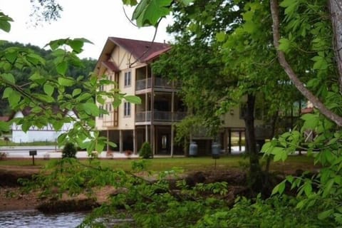 Riverlife from across the River