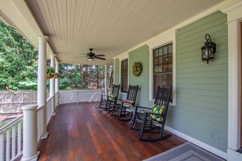 Saratoga Front Porch 