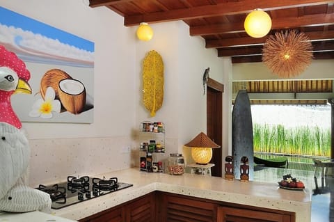 3 Bedroom private villa 1Km from beach