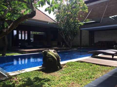 Large 4 Bedrooms villa, Seminyak