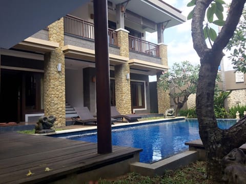 Large 4 Bedrooms villa, Seminyak