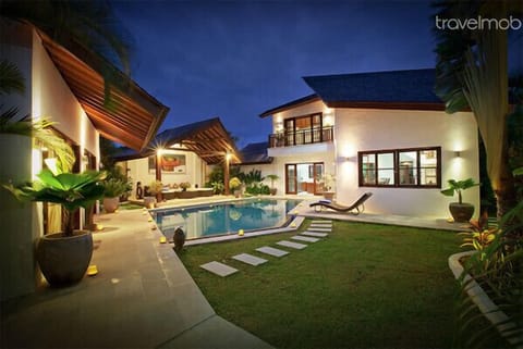 SEMINYAK BEST PRICE 3 BEDROOMS 