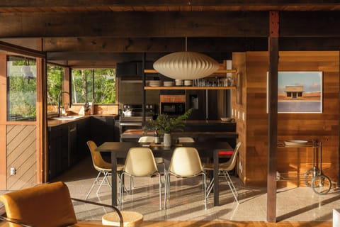 Dining Area | Dishes & Flatware Provided