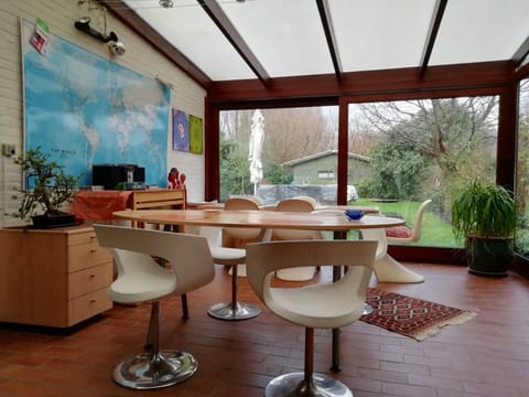 charming country house,nice garden+car park,5km from PORT of ANTWERP+city centre House in Antwerp