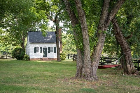 Welcome to your country living bungalow! Sit back and relax!