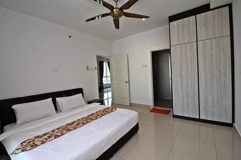 XI) New 2 Rooms Suite In George Town