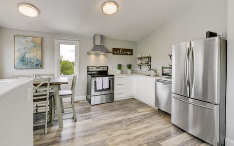 Brand new kitchen with all appliances