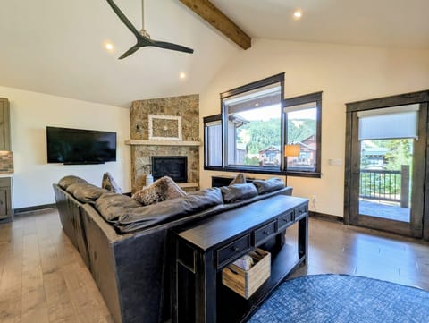 Stunning vacation at River Run Townhome 100!