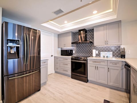 State of the art stainless steel appliances.