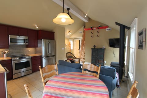 Living/dining/kitchen with gas fireplace