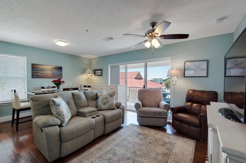 Villas 221 - Clean & Comfortable Throughout