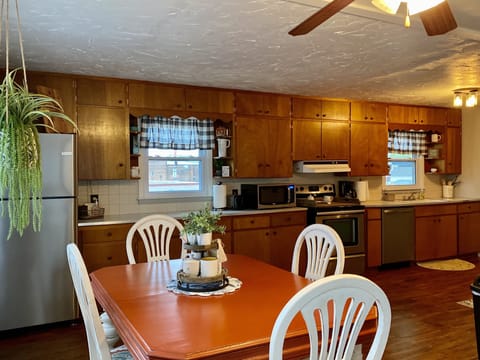 Plenty of seating at the dining room table! 