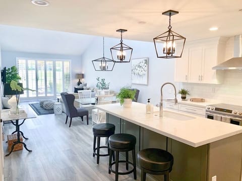Brand New High-End Kitchen, Huge Island, Open Concept Floor Plan