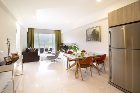3 Bedroom Lakeview Executive Suite #2