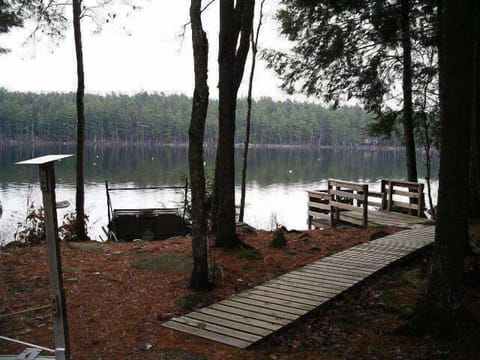BOAT & CANOE LAUNCH DOCK 3 MIN FROM HOUSE