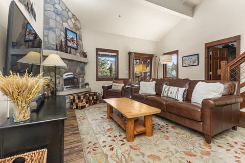 Beautiful Fireplace & Leather Sofas