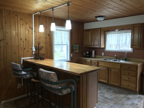 Full Kitchen with Bar/Counter Seating