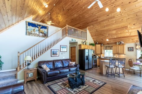 Living and Kitchen Area - Living and kitchen area