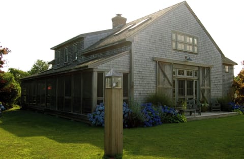 ESCAPE TO THE ARTFUL BARN . 4 NITE WKENDS , WKLY ( 7 NITES  ) STAYS.
JUNE- SEPT