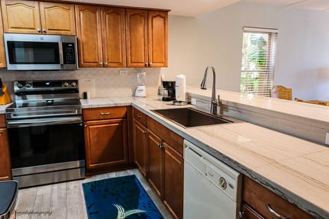 Indoors, Sink, Home Decor, Kitchen, Appliance