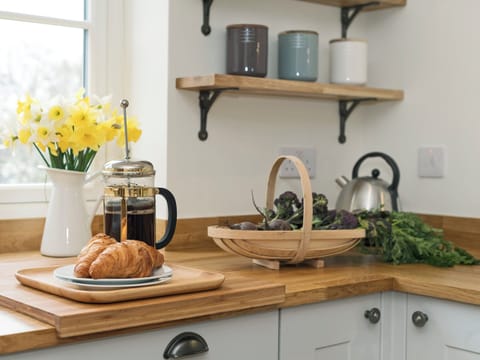 Exquisitely presented kitchen area | Meadow View, North Walsham