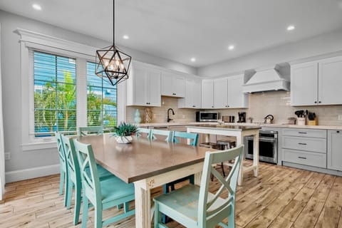 Elegant table for shared meals