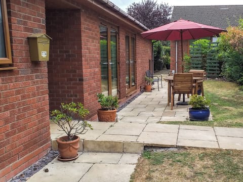 Sitting-out-area | Little Acorns, Malvern