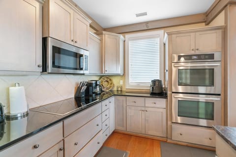 Kitchen---Granite Countertops, Stainless Steel