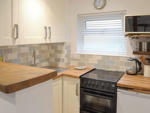 Fully appointed kitchen | The Nest, Lelant Downs, near St Ives